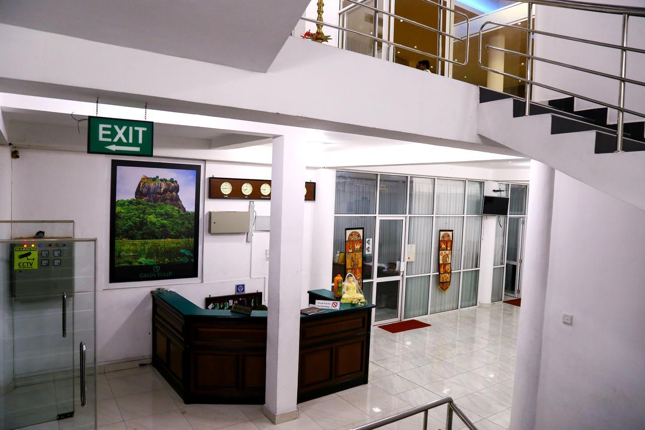 Grand Tameliya Hotel Gampaha Exterior photo